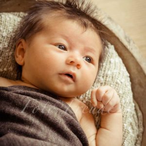 neugeborenenbilder zuhause von babyfotografin in bamberg babyshooting